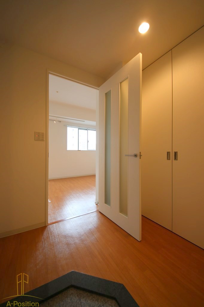 玄関　靭公園プライマリーワン