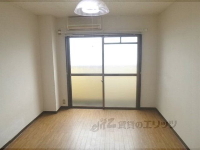 居室・リビング　洋室