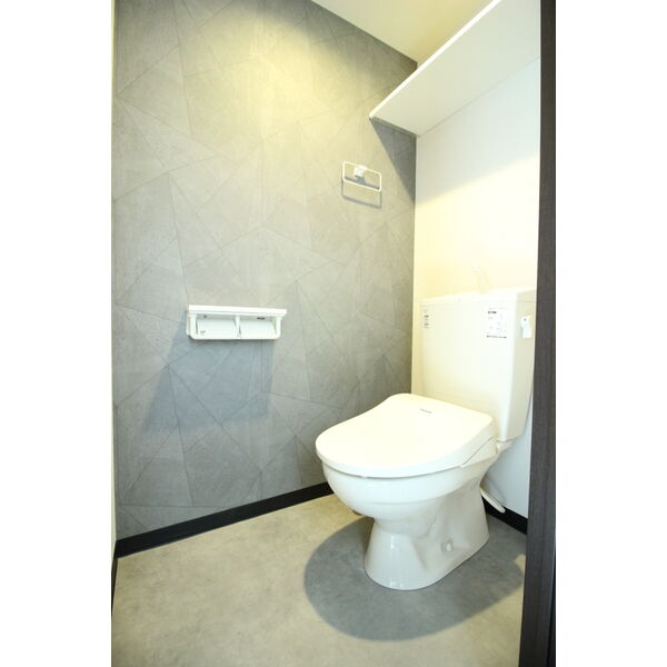 トイレ　☆温水洗浄便座完備☆