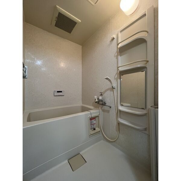 バス・シャワールーム　きれいなお風呂で快適バスタイム♪