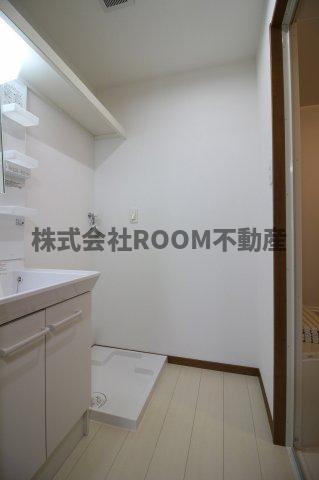 洗面設備　脱衣スペースもあります