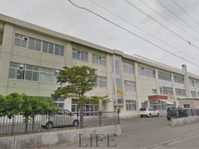 小学校　札幌市立本郷小学校（小学校）まで740m