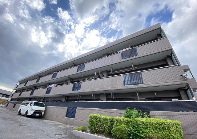 建物外観　オシャレなＲＣ造のマンションタイプです♪