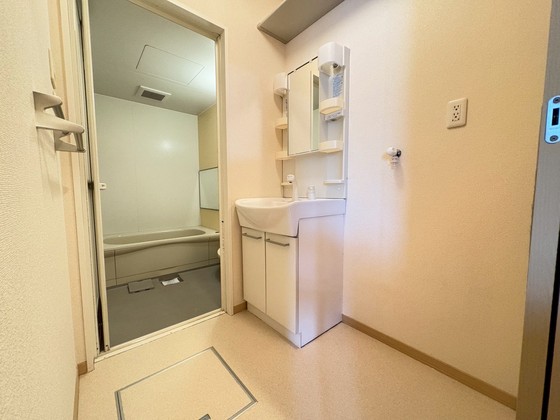 洗面設備　※別部屋の写真です