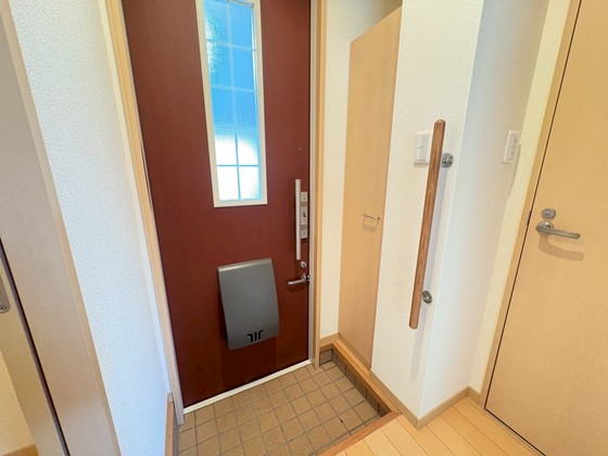 玄関　※別部屋の写真です