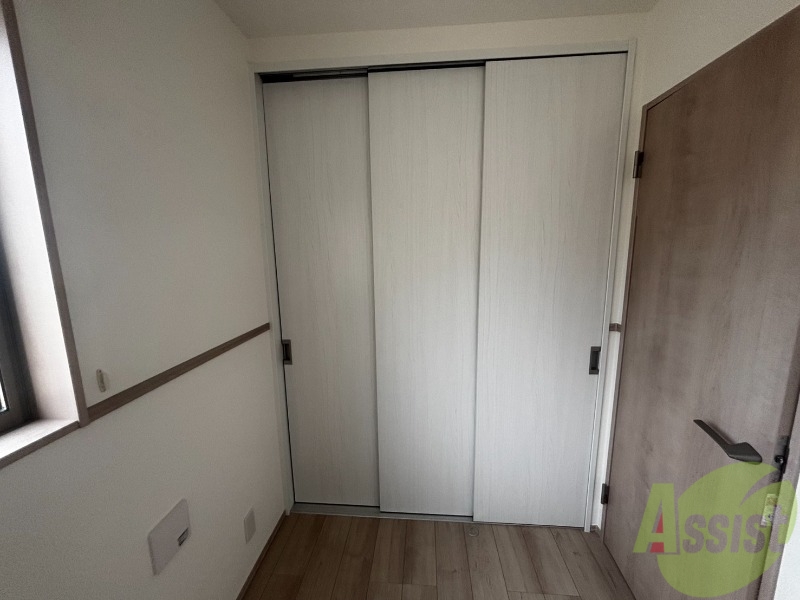 収納　洋室のクローゼット。広さは十分そうです。