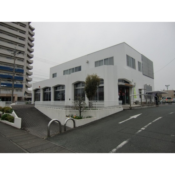 銀行　静岡銀行浜松高丘支店（銀行）まで667m