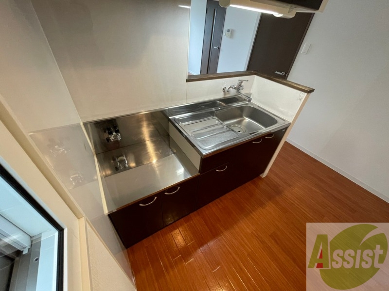 キッチン　ガスキッチンです。２口コンロが設置できます。