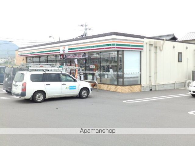 コンビニ　セブンイレブン宇多津町東分店（コンビニ）まで600m