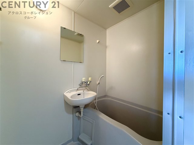 バス・シャワールーム　シンプルで機能的なユニットバスです！