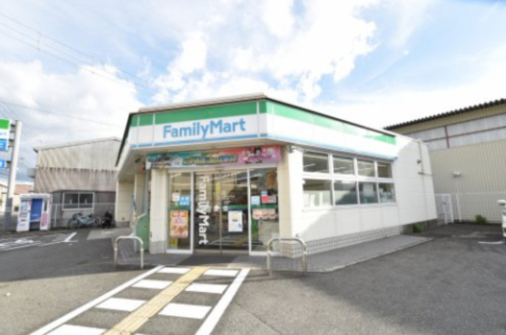 コンビニ　ファミリーマート 堺上店（コンビニ）まで655m