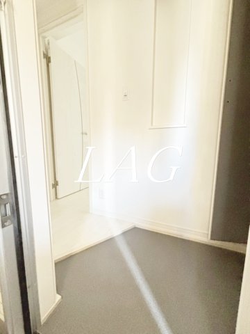 玄関　玄関です。