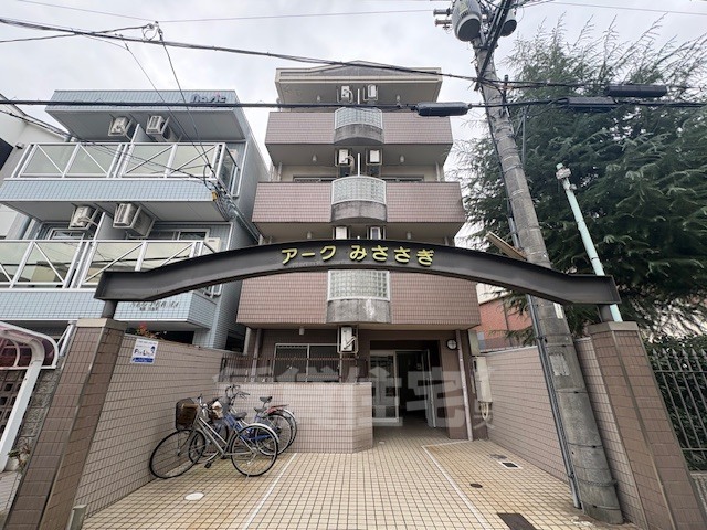 地下鉄東西線 山科駅 徒歩7分 築32年