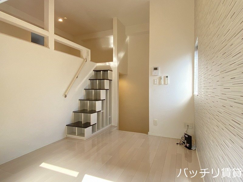 居室・リビング　画像は、同型タイプの為、現状を優先いたします。