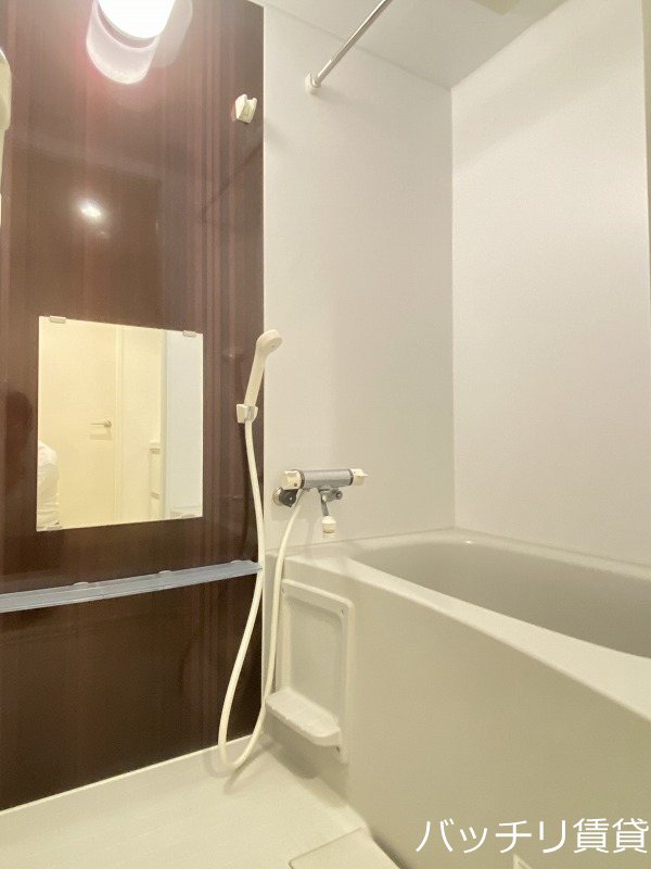 バス・シャワールーム　画像は、同型タイプの為、現状を優先いたします。