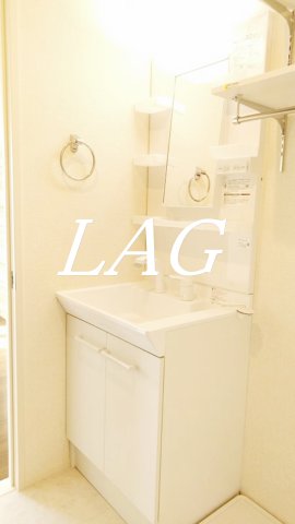 洗面設備　独立洗面台です。