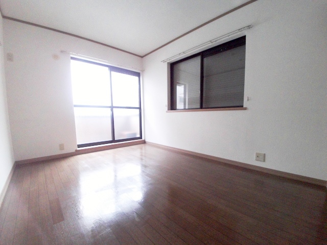 その他部屋・スペース　寝室などにピッタリ、フローリング調で綺麗な6.5帖の洋室