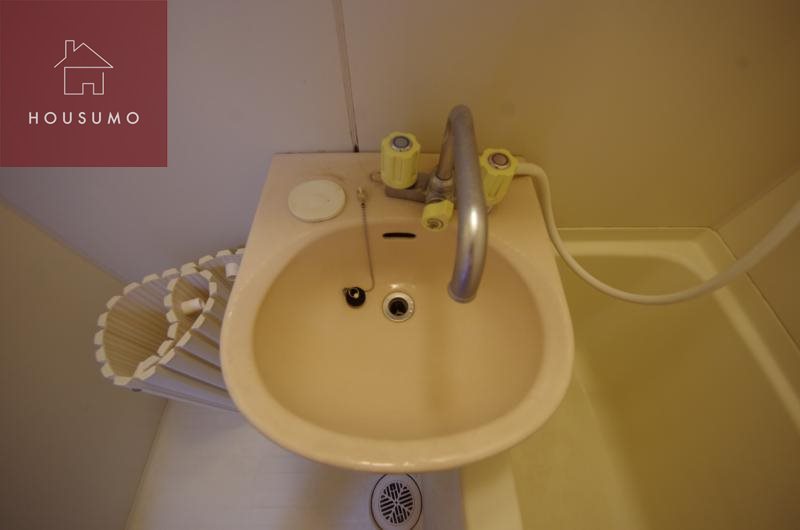 洗面設備　ゆったりとスペースのある洗面所