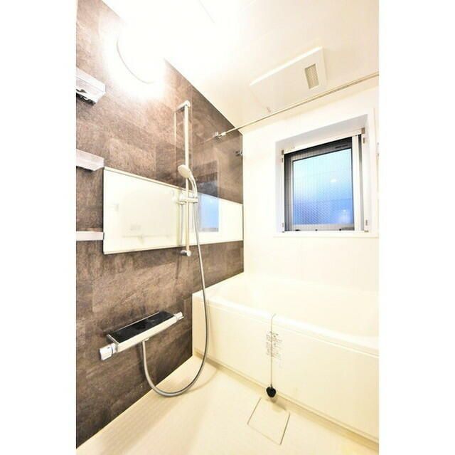 バス・シャワールーム　お風呂です