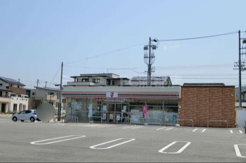 コンビニ　セブンイレブン幸田駅前店（コンビニ）まで237m