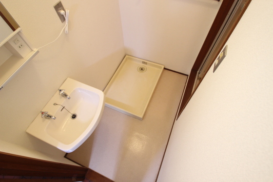 洗面設備　※別号室の写真です。