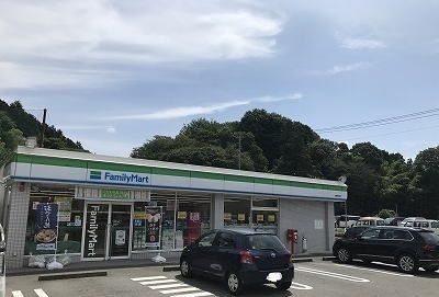 コンビニ　ファミリーマート 裾野岩波店（コンビニ）まで280m