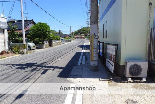 その他　前面道路（その他）まで0m