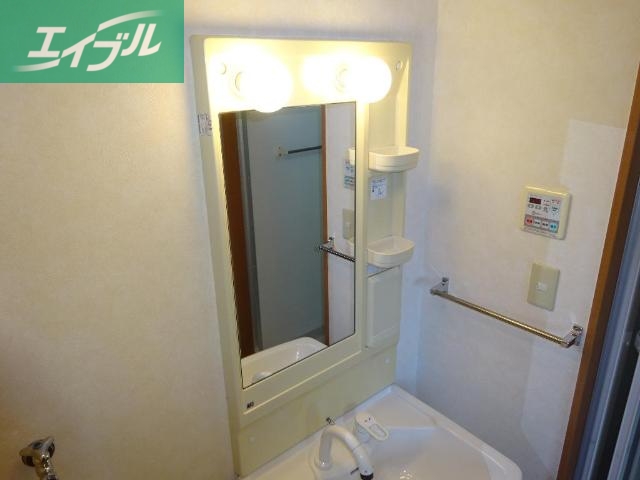 洗面設備　洗髪洗面化粧台