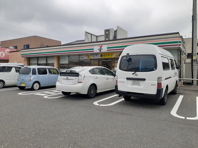 コンビニ　セブンイレブン糸島加布里店（コンビニ）まで330m