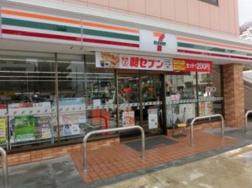 コンビニ　セブンイレブン 横浜釜台町店（コンビニ）まで675m