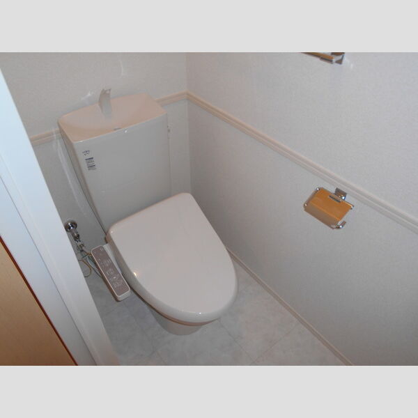 トイレ　温水洗浄暖房便座