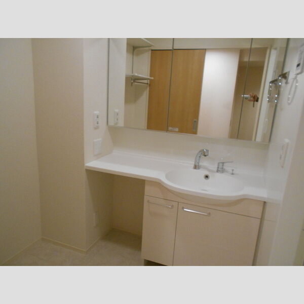 洗面設備　洗面室