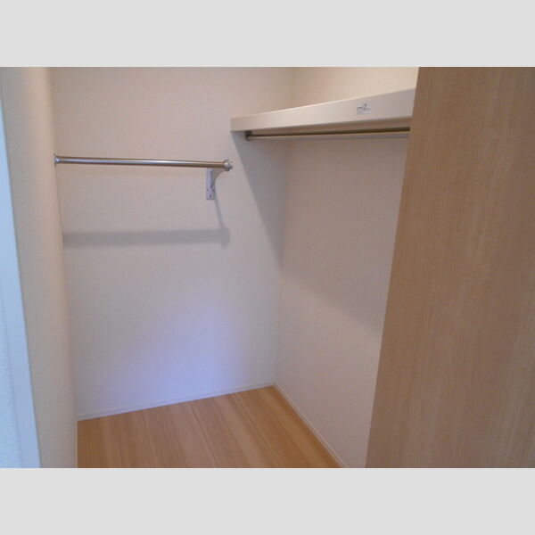 収納　ウォークインクローゼット