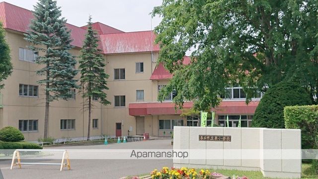 小学校　東小学校（小学校）まで1119m