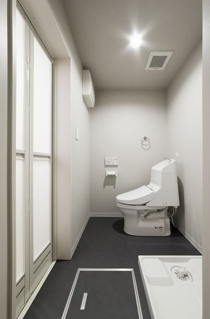 トイレ　ウォシュレット付きのトイレです。