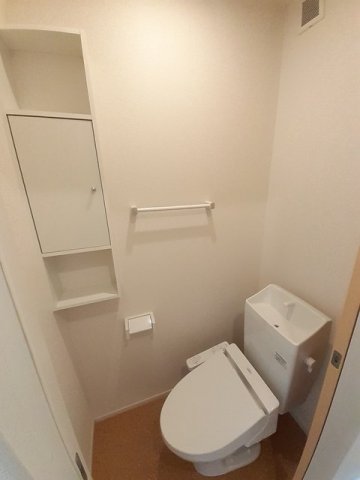 トイレ　ゆったりとした空間のトイレです