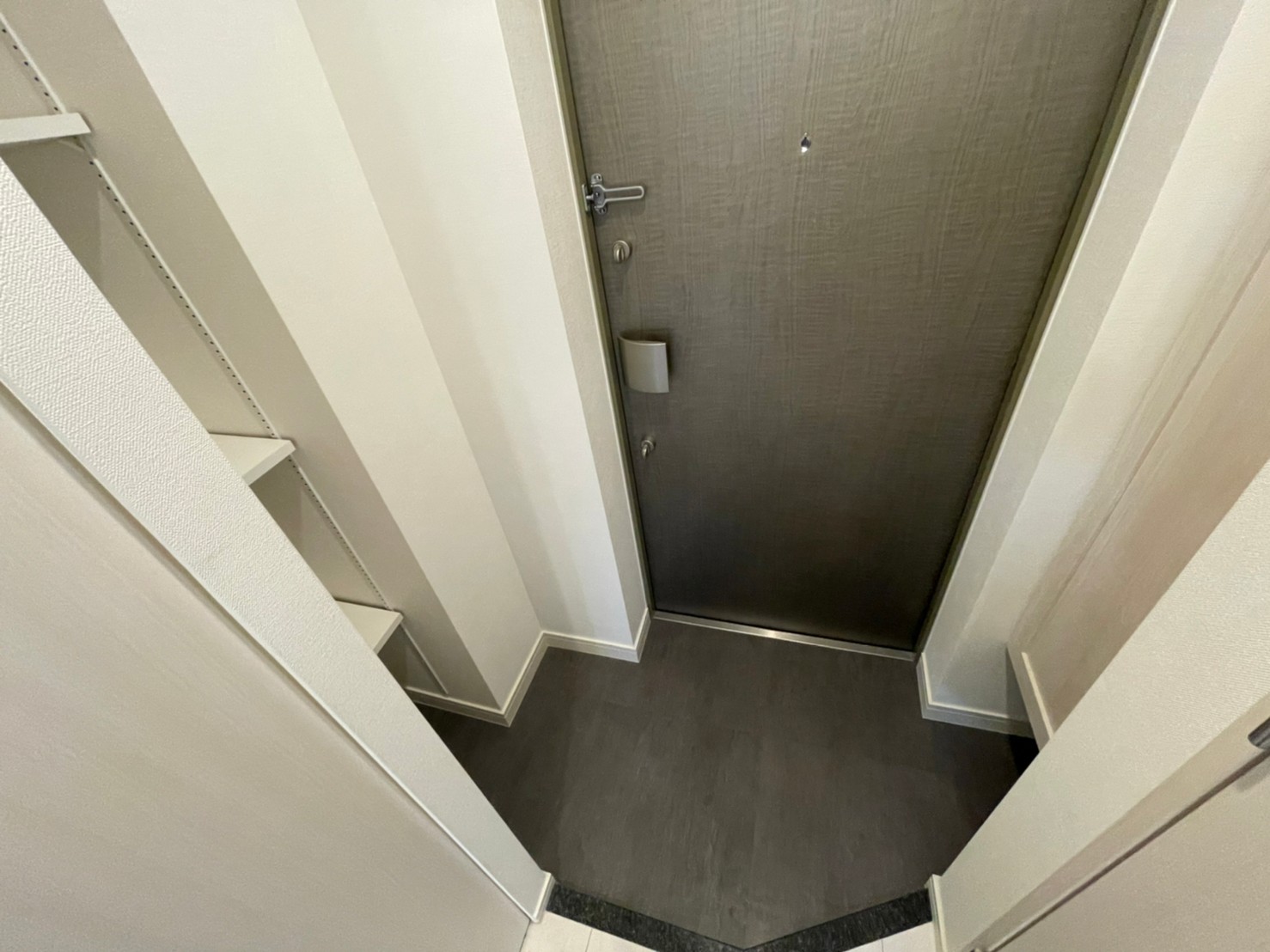 玄関　※同仕様