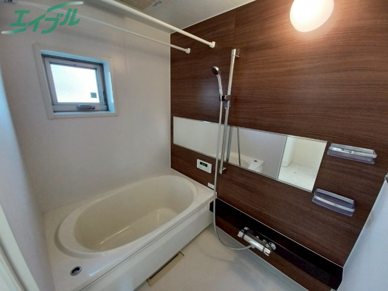 バス・シャワールーム　※同棟別部屋の写真です