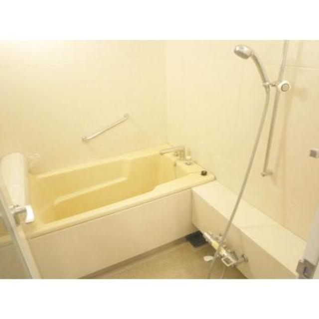 バス・シャワールーム　※写真は同タイプ住戸です。