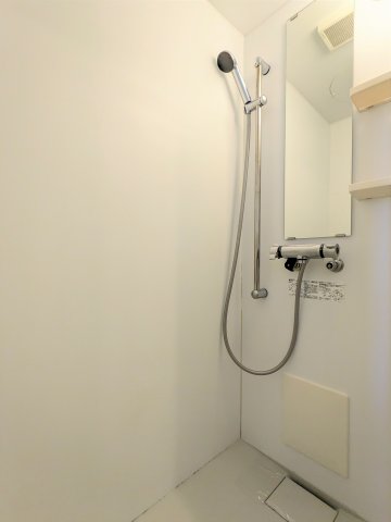 バス・シャワールーム　コンパクトで使いやすいシャワールームです