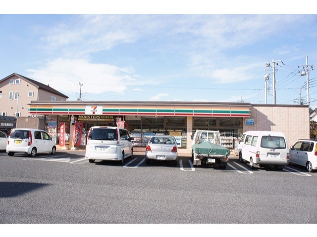コンビニ　セブンイレブン（コンビニ）まで330m