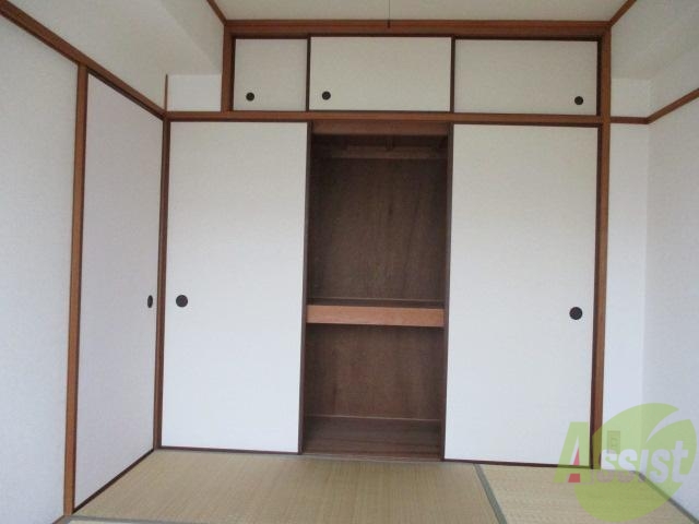 収納　奥行きもあり沢山入ります！