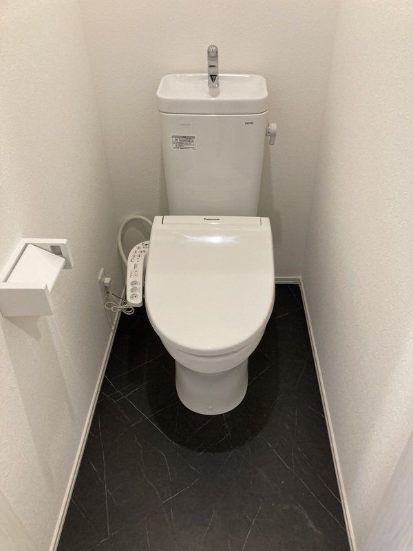 トイレ　トイレ