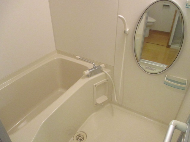 バス・シャワールーム　きれいなお風呂です