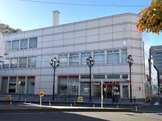 銀行　三菱UFJ銀行（銀行）まで616m