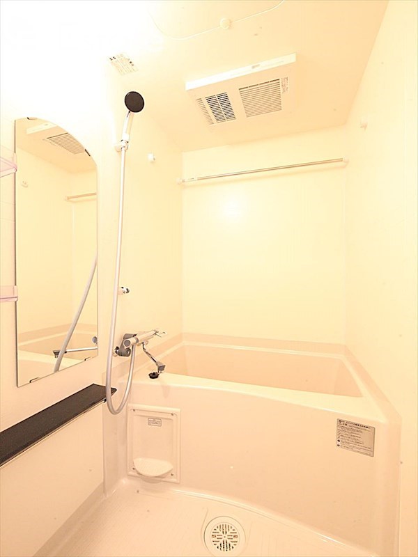 バス・シャワールーム　バスルーム