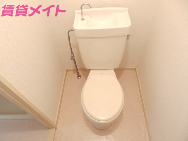 トイレ　同型参考写真