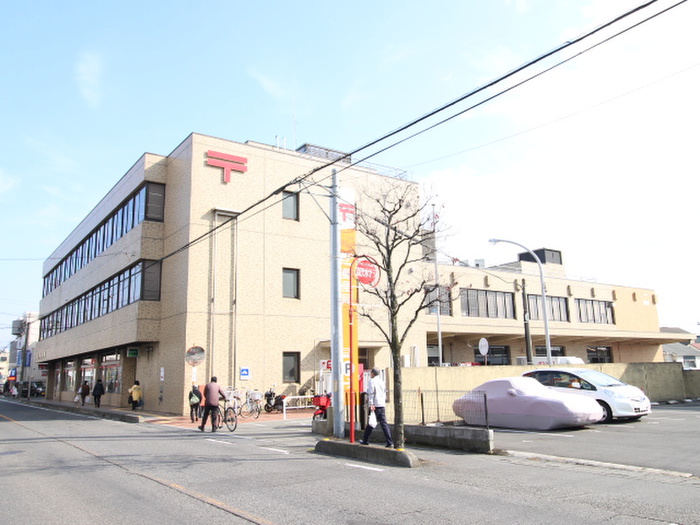 郵便局　三芳郵便局（郵便局）まで650m