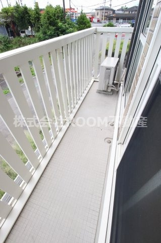 バルコニー　バルコニーからの眺めを楽しみながら食事をしませんか