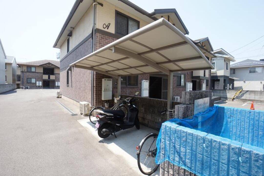 駐車場　駐輪場